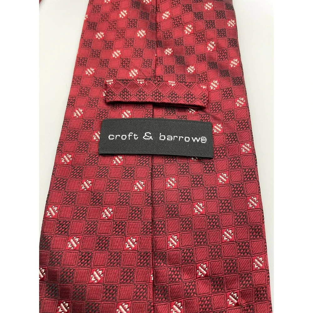 Croft & Barrow Mens Red Geometric Grid Silk Necktie Hand Made Classic Tie